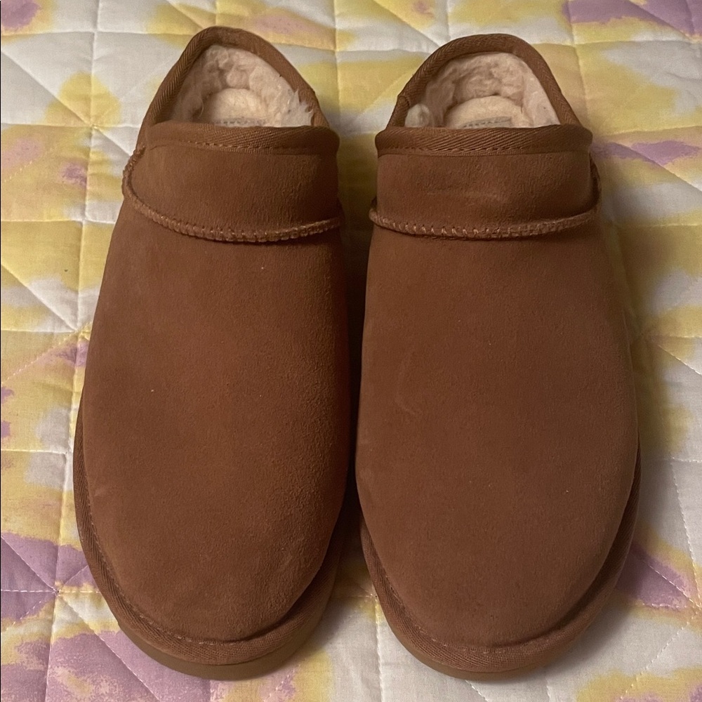 UGG Classic Slipper (Women). Never worn.